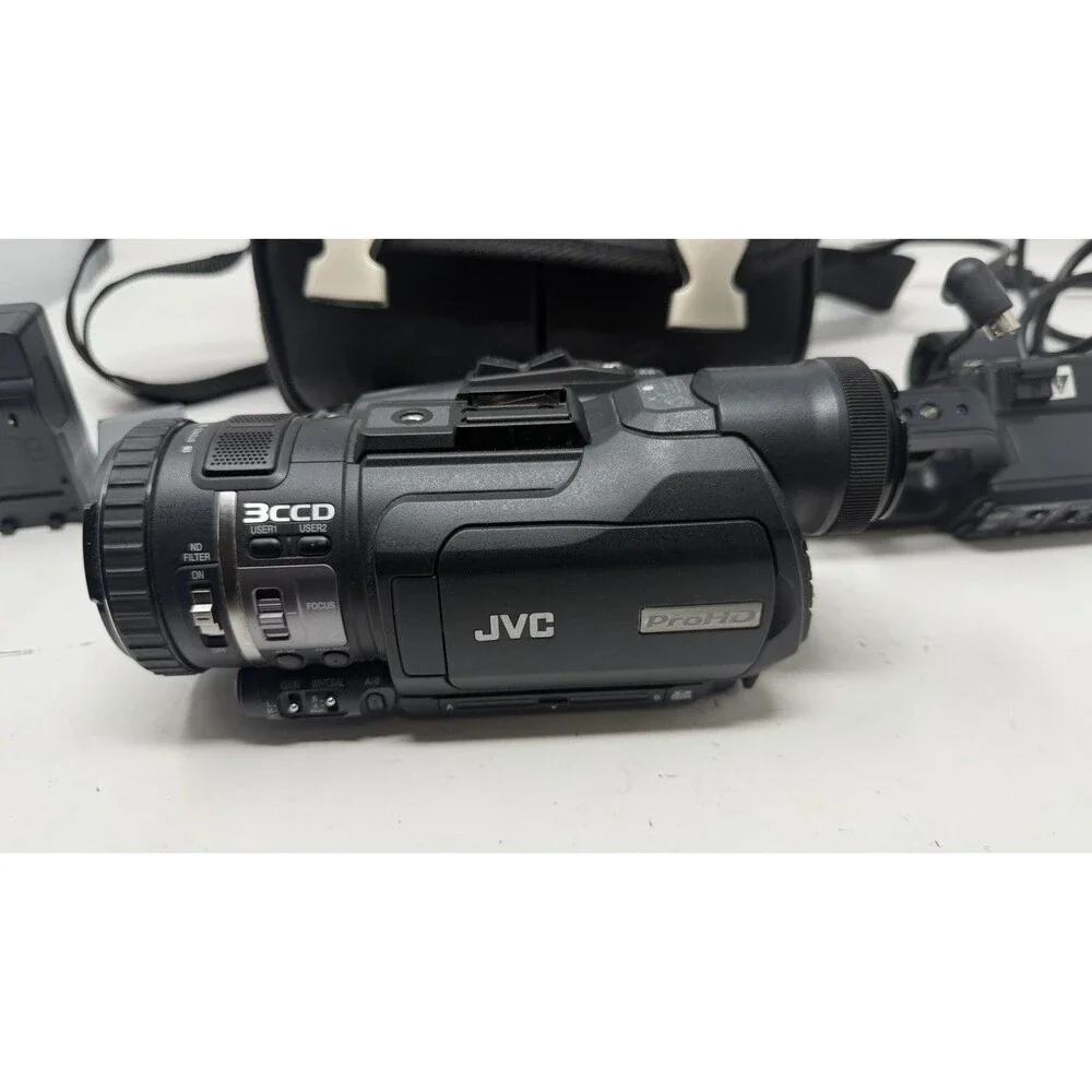 JVC GY-HM100U 3CCD Pro HD SD Handheld Camcorder Digital Camera | Tested 114Hrs
